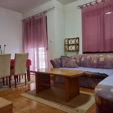 Apartman Jelena Apartamento